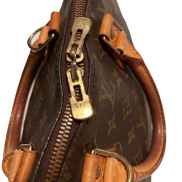 Authentic Louis Vuitton Monogram Alma PM Satchel - Picture 5 of 11
